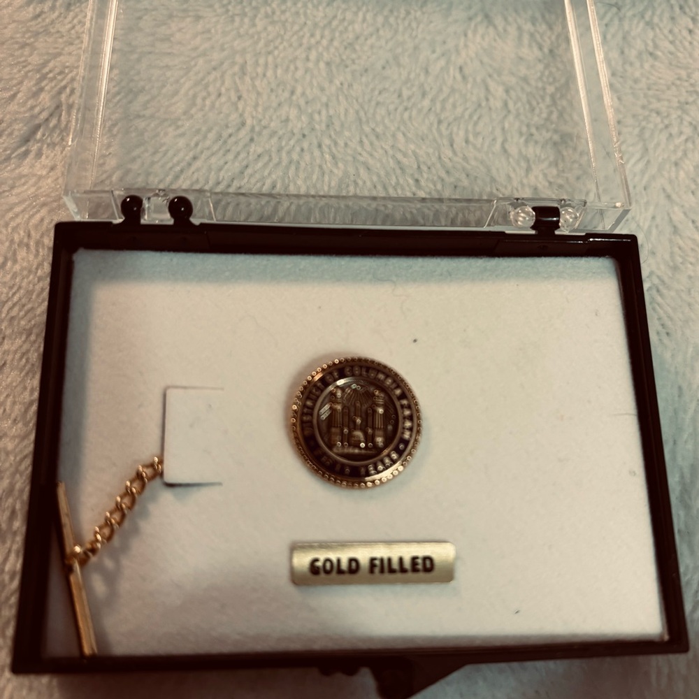 Vintage Mason 50 Yrs Grand Lodge District of Columbia Gold Filled Enamel Tie Tac